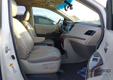 2011 Toyota Sienna Limited V6 z USA, uszkodzony, nr VIN 5TDYK3DC2BS116044